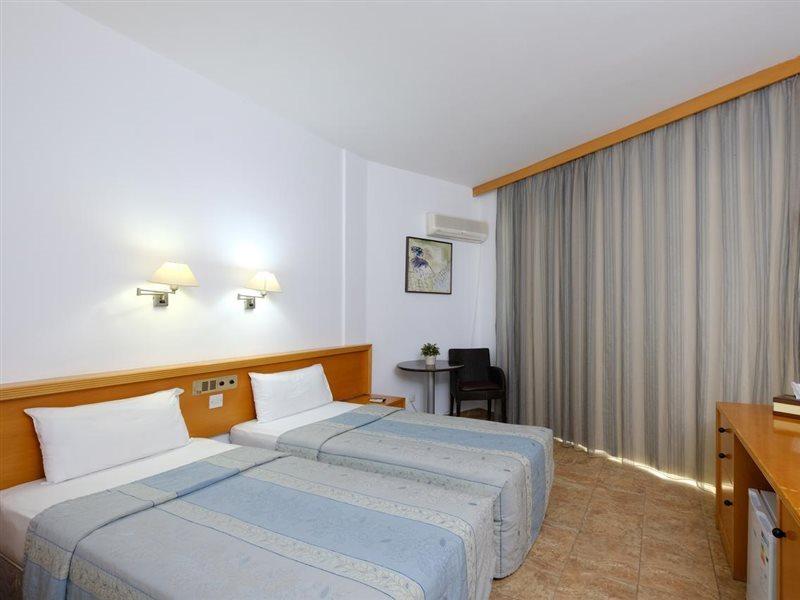 Flamingo Beach Hotel Lárnaka Eksteriør bilde